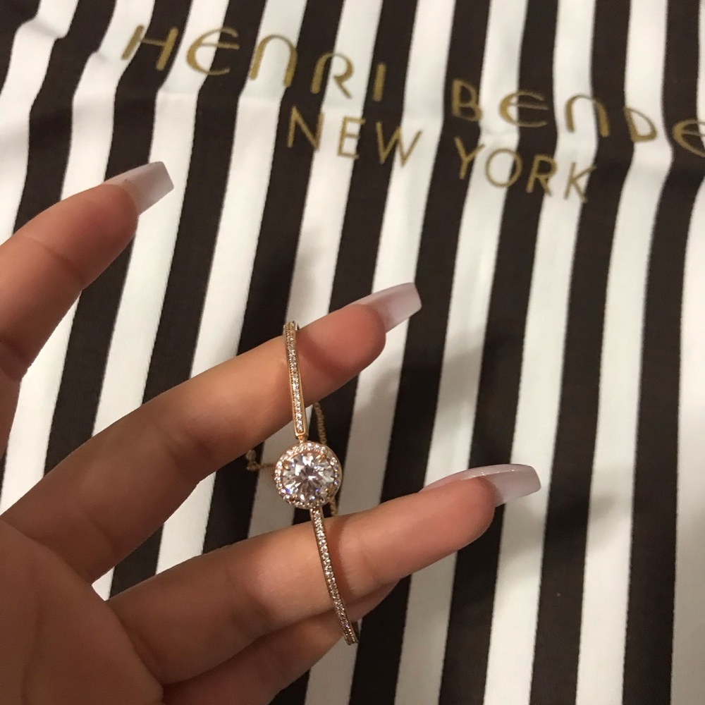 Henri bendel bracelet